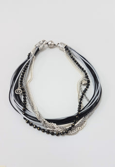 נגאנו אפור שחור